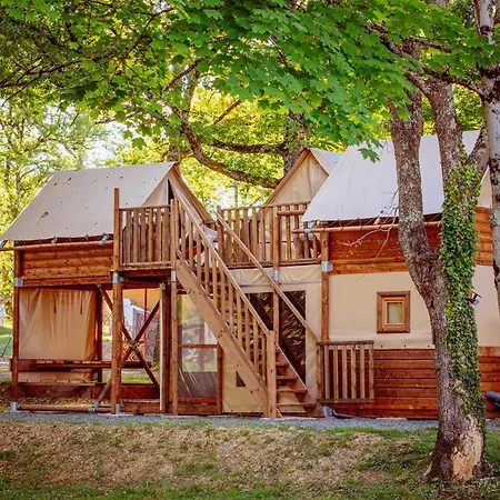 Whaka Lodge Seissan Exterior photo